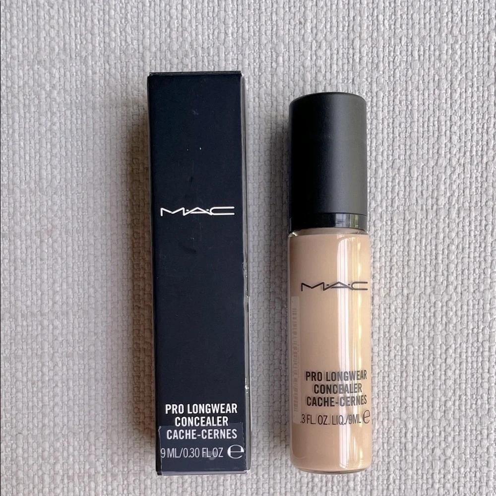 MAC cosmetics pro longwear Concealer NC15